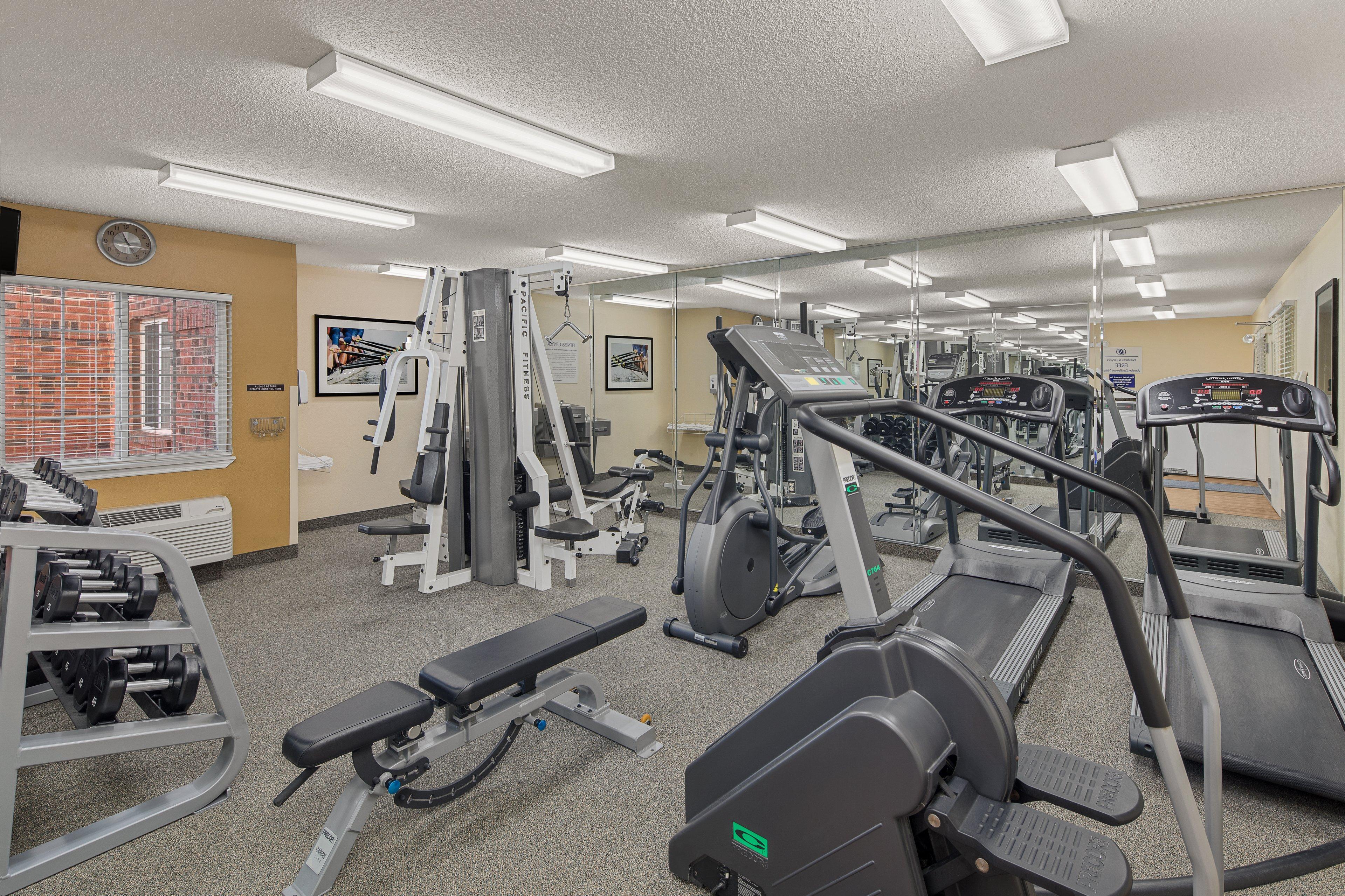 Candlewood Suites Raleigh Crabtree By Ihg Екстериор снимка