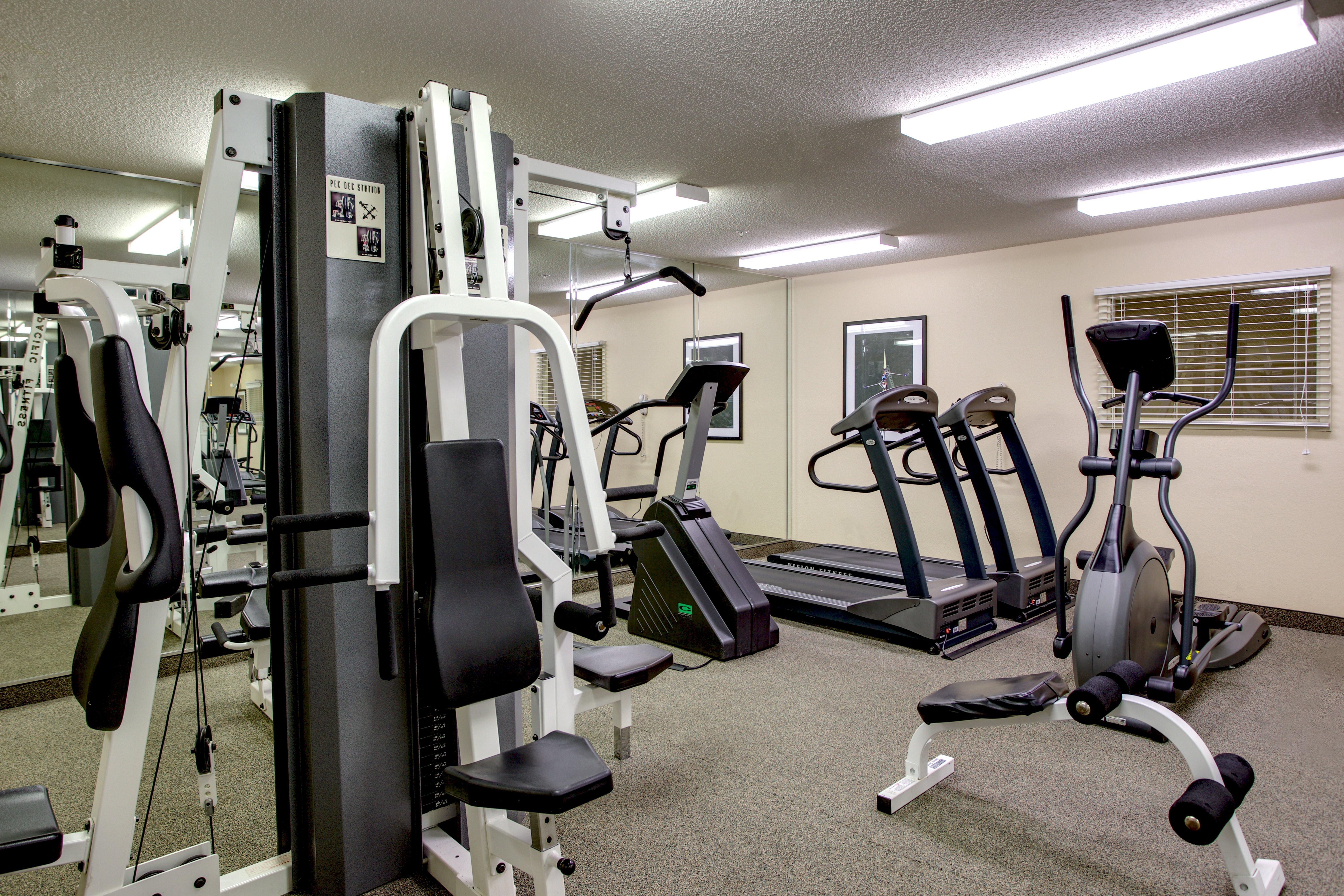 Candlewood Suites Raleigh Crabtree By Ihg Екстериор снимка
