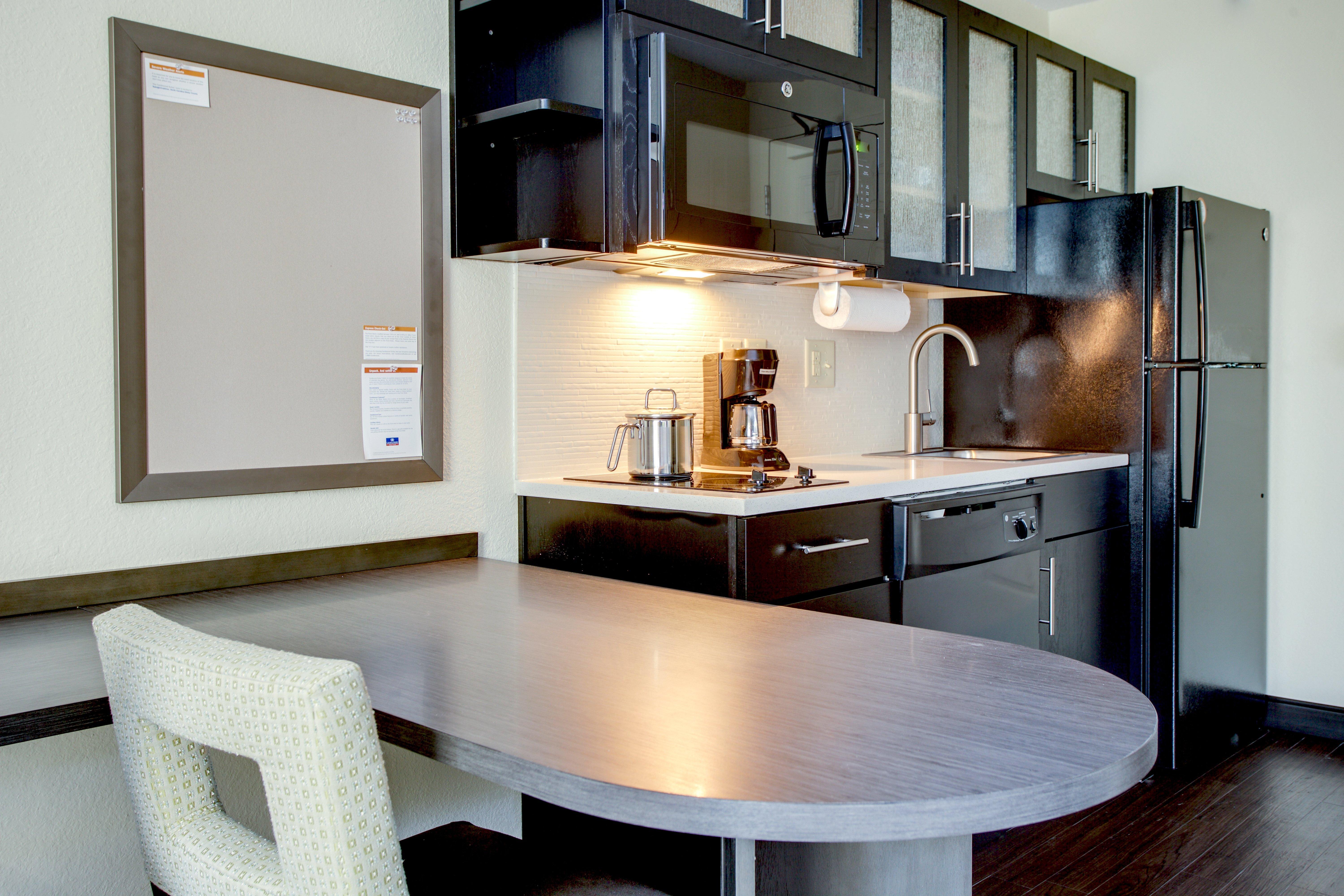 Candlewood Suites Raleigh Crabtree By Ihg Екстериор снимка