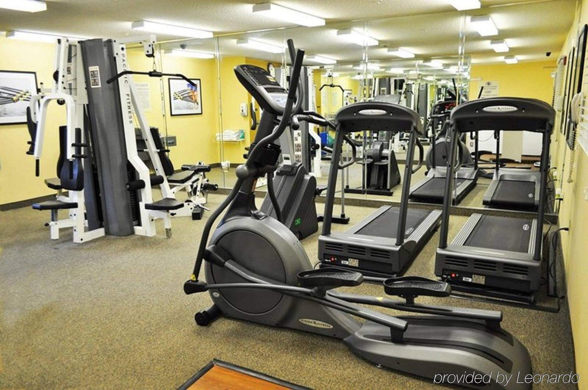 Candlewood Suites Raleigh Crabtree By Ihg Екстериор снимка