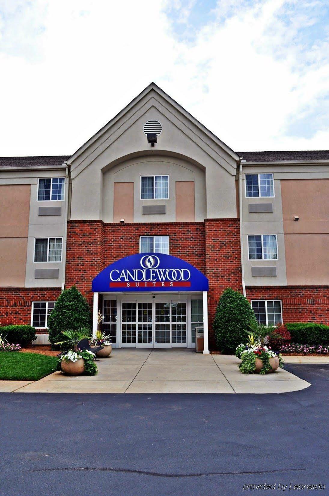 Candlewood Suites Raleigh Crabtree By Ihg Екстериор снимка