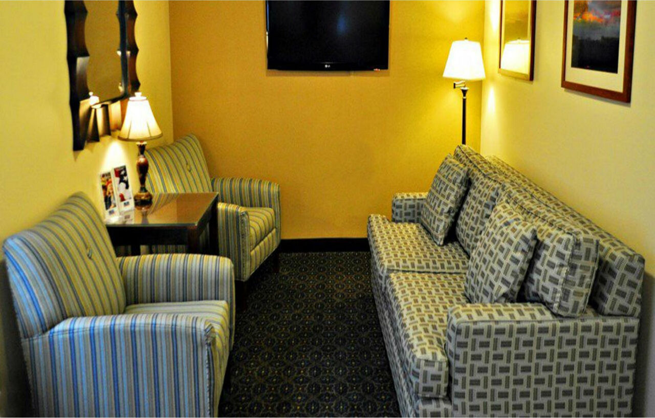 Candlewood Suites Raleigh Crabtree By Ihg Екстериор снимка
