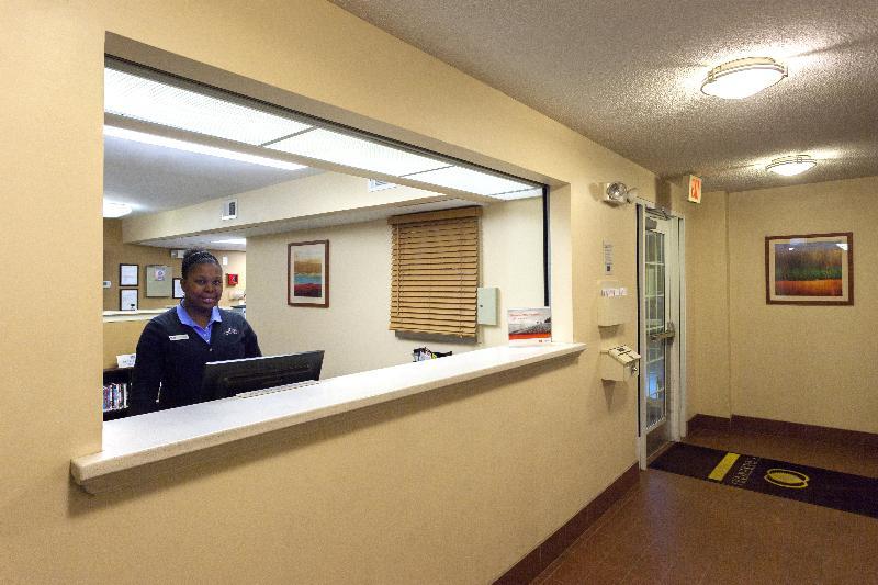 Candlewood Suites Raleigh Crabtree By Ihg Екстериор снимка